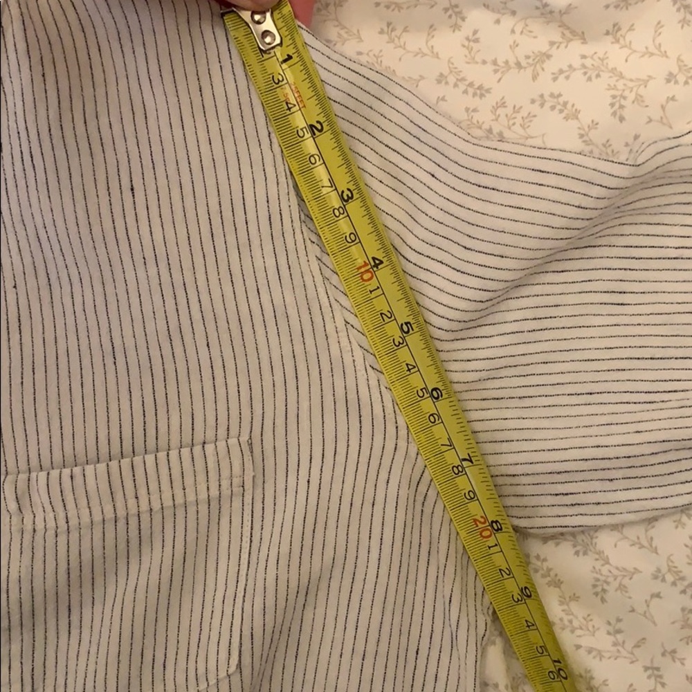Levi’s top - Picture 3 of 3